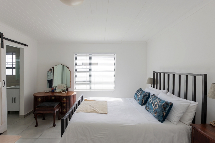3 Bedroom Property for Sale in Britannia Bay Western Cape